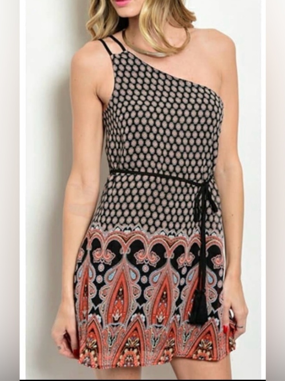 En Creme One-Shoulder Black and Coral Paisley Dress